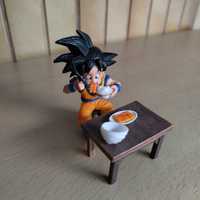 Figura Son Goku a Comer