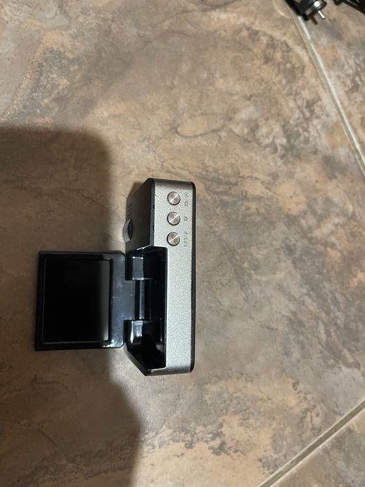 Продам видеорегистратор Prestigio full HD+карта памяти