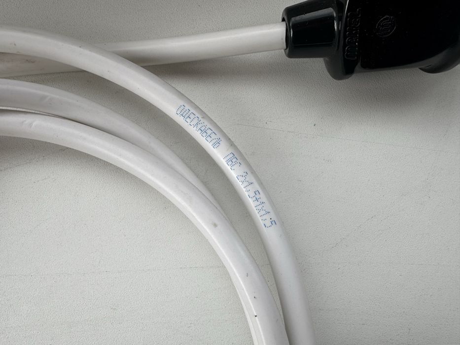 Мережевий кабель із заземленням вилка - вилка ~ 3 метри