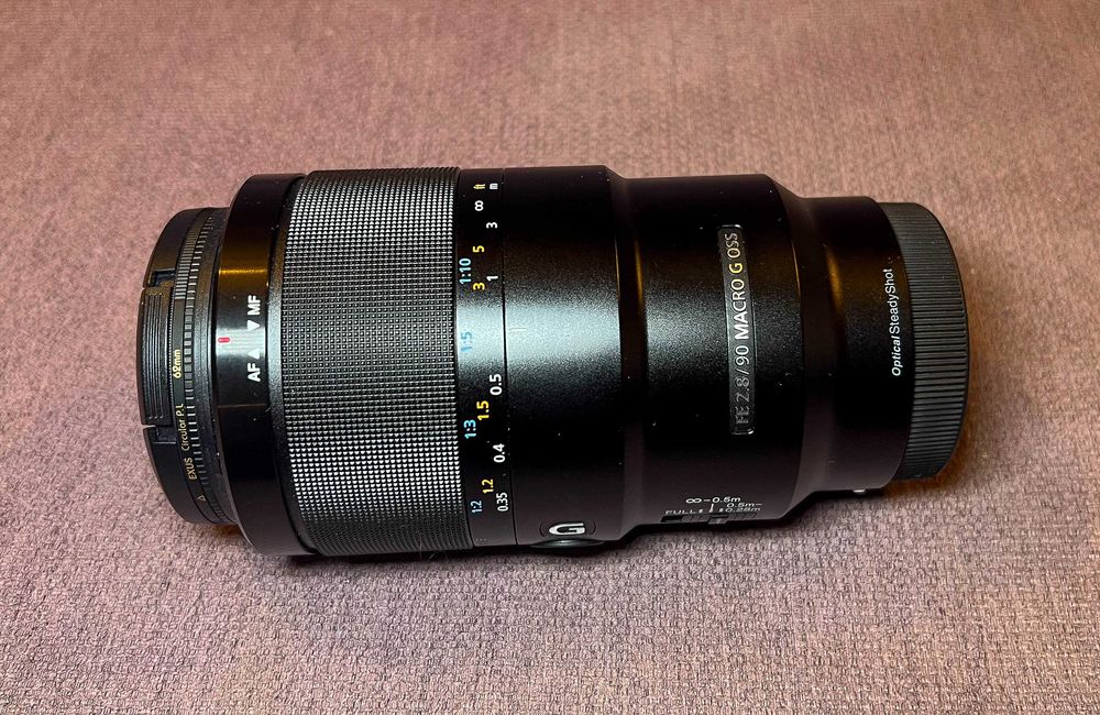 Obiektyw Sony FE 90MM F/2.8 MACRO G OSS + Filtr Marumi - Stan idealny