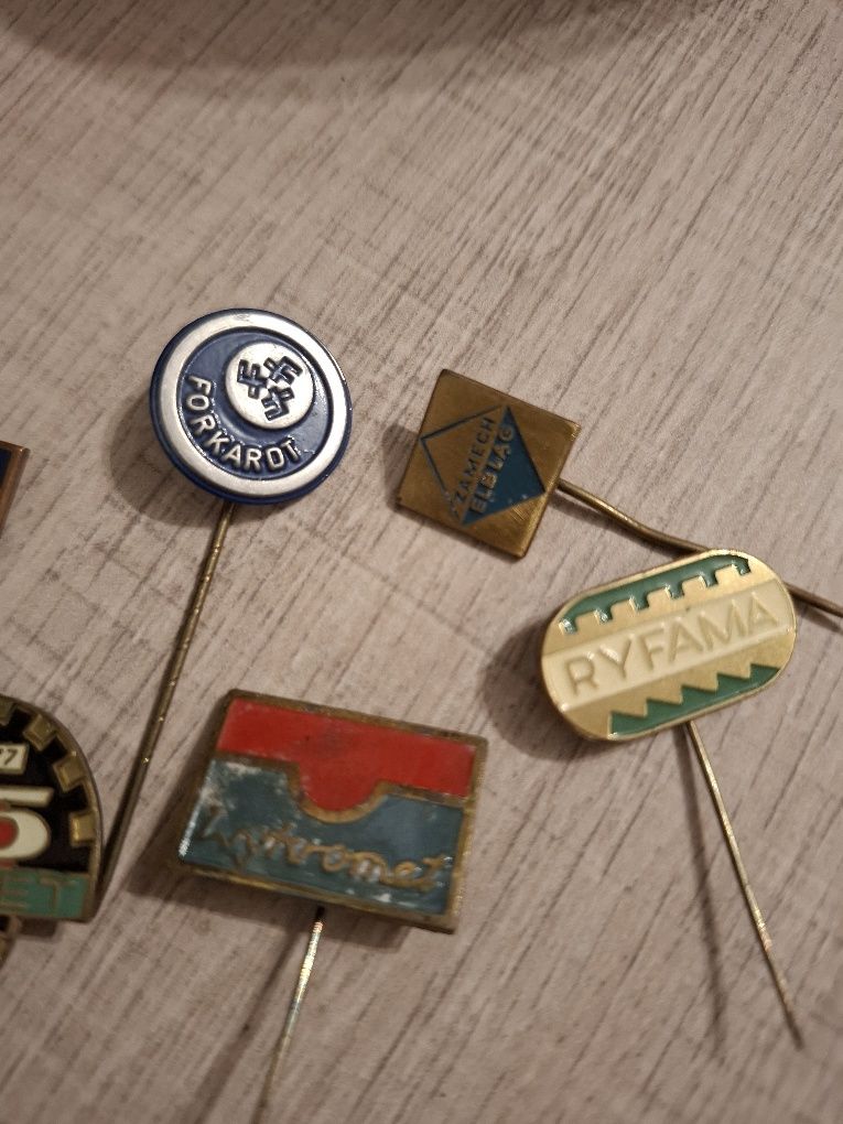 Zestaw przypinek, zakłady pracy PRL, Ryfama,Wiromet.Mikolow Elbląg