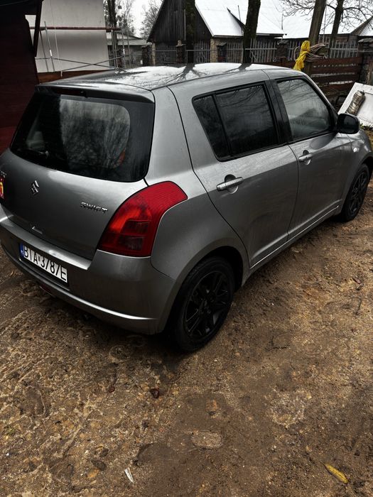 Suzuki Swift 1.3 czysta benzyna !Niski przebieg!