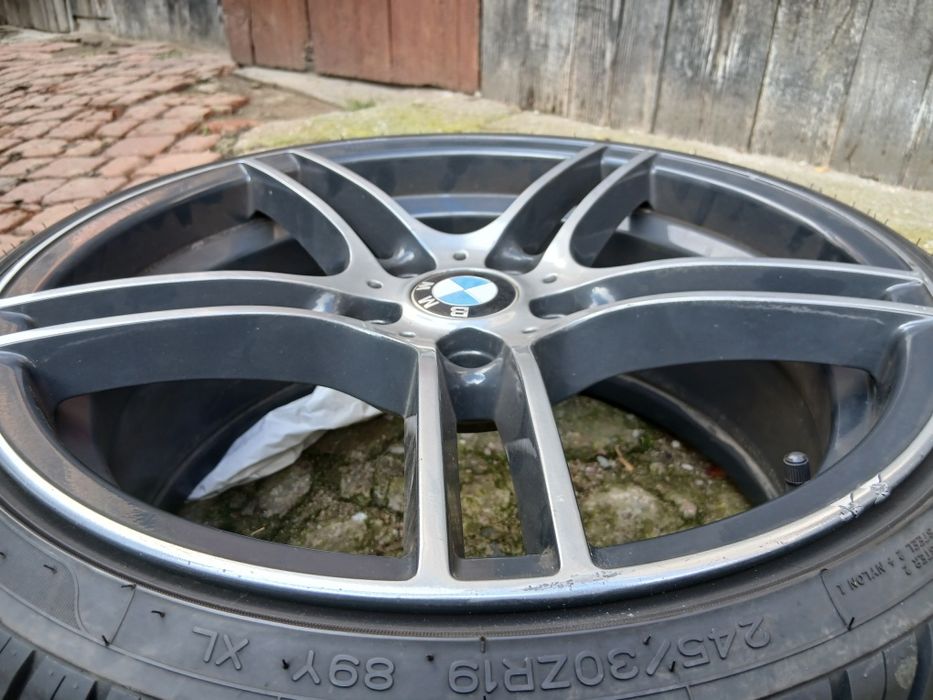 Alufelgi Felgi 19 5x120 BMW 8J i 9J Nowe Opony 1 felga pęknięta OPIS!