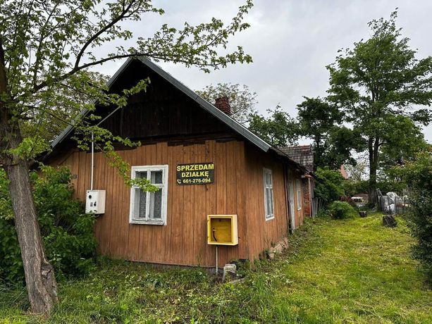 Działka budowlana z domem drewnianym Chałupki