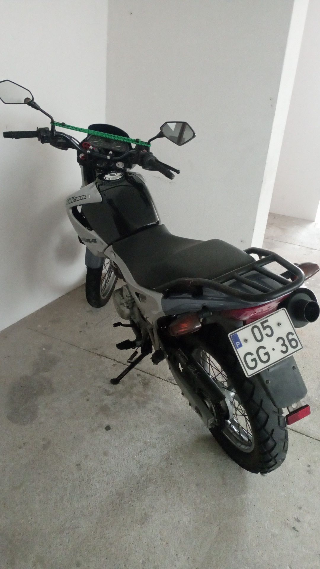 NX 400 Falcon 2008