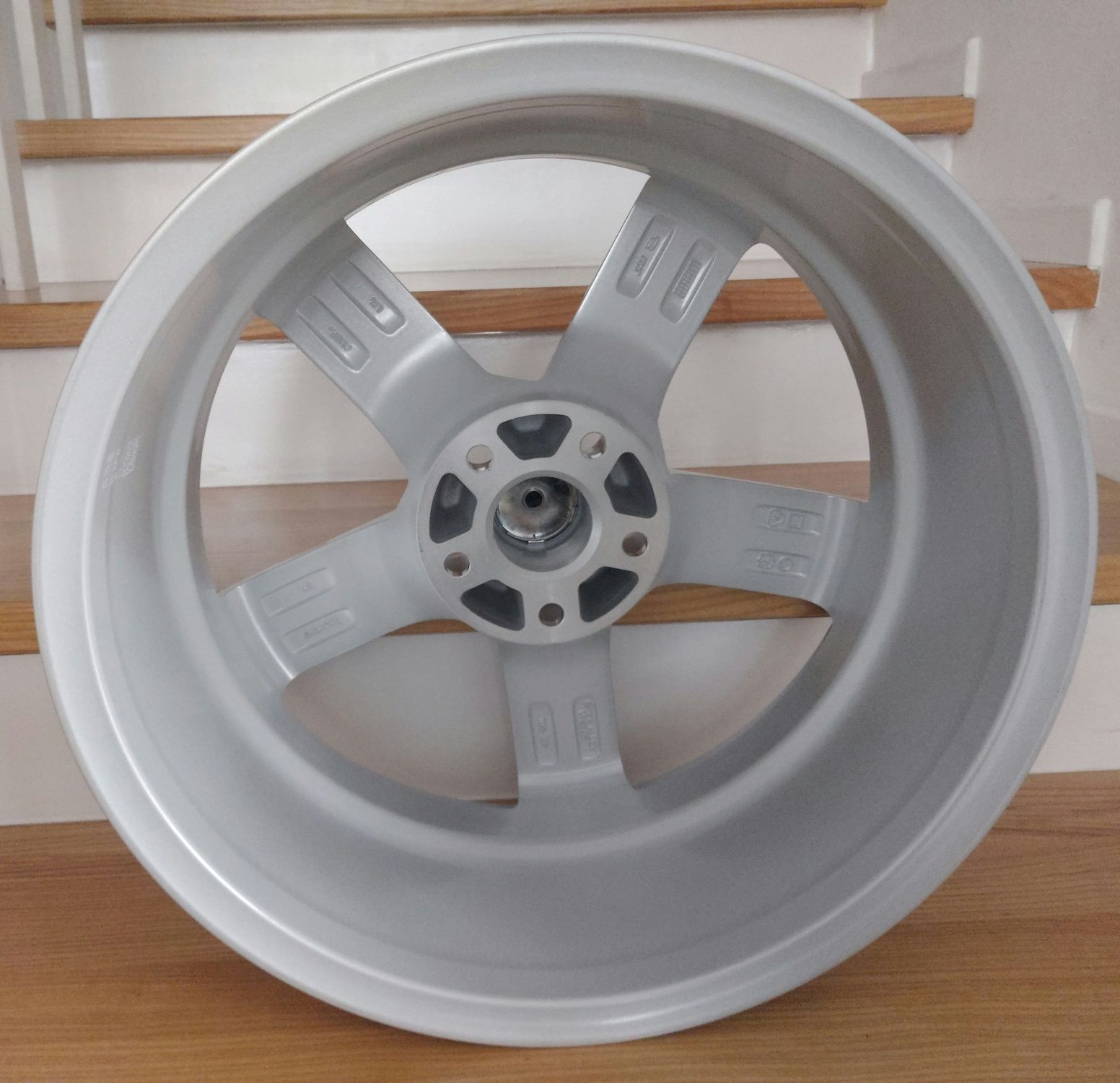 NOWE Alufelgi 18 cali 5x114.3 Toyota Corolla Camry Rav4 Lexus Rx Hs Nx