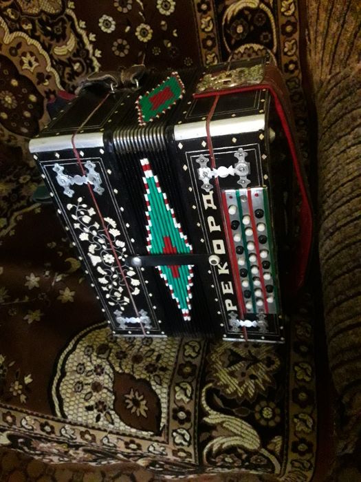 Продам заказную мастерскую гармонь