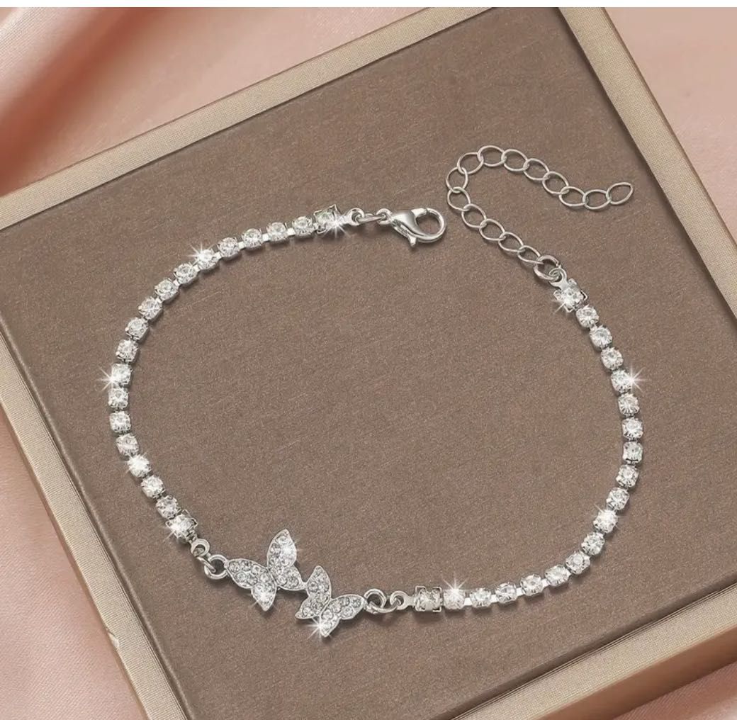 Pulseira Borboletas Prateada NOVA