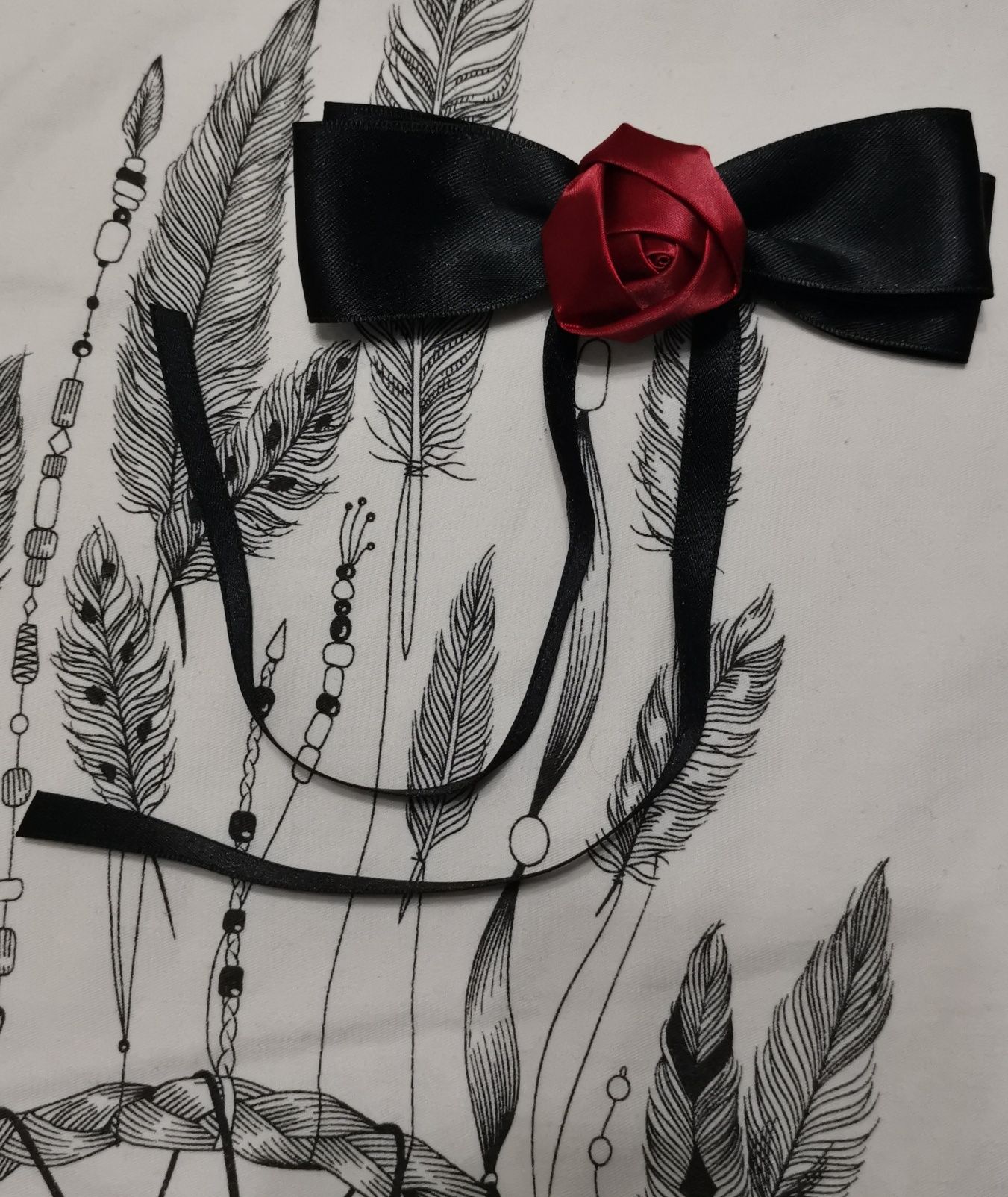 Czarna spinka do włosów kokarda z czerwoną róża nowa