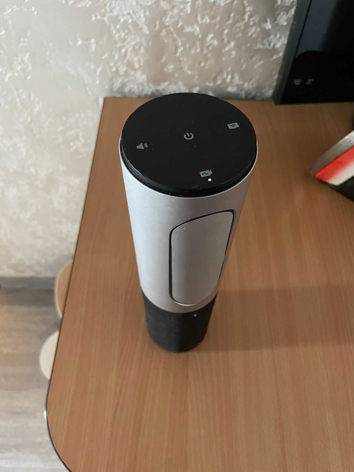 Продам веб  камеру Logitech ConferenceCam Connect (960-001034)