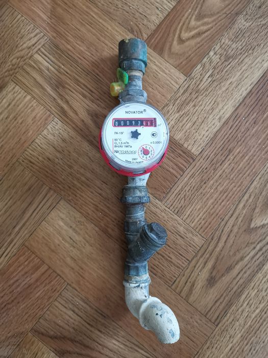 Счетчик (водомер) горячей воды Novator, Украина.