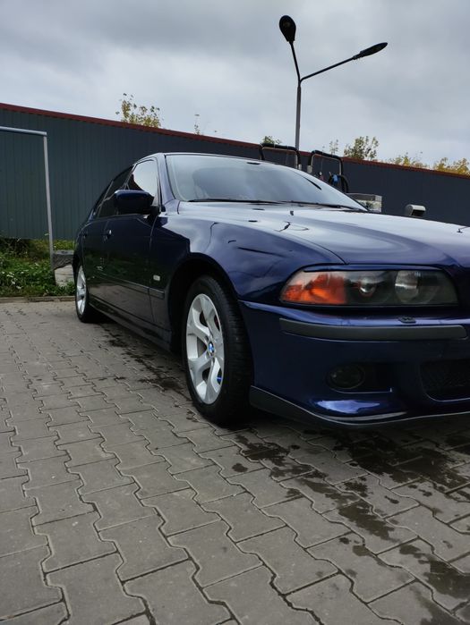 В продажі BMW е39