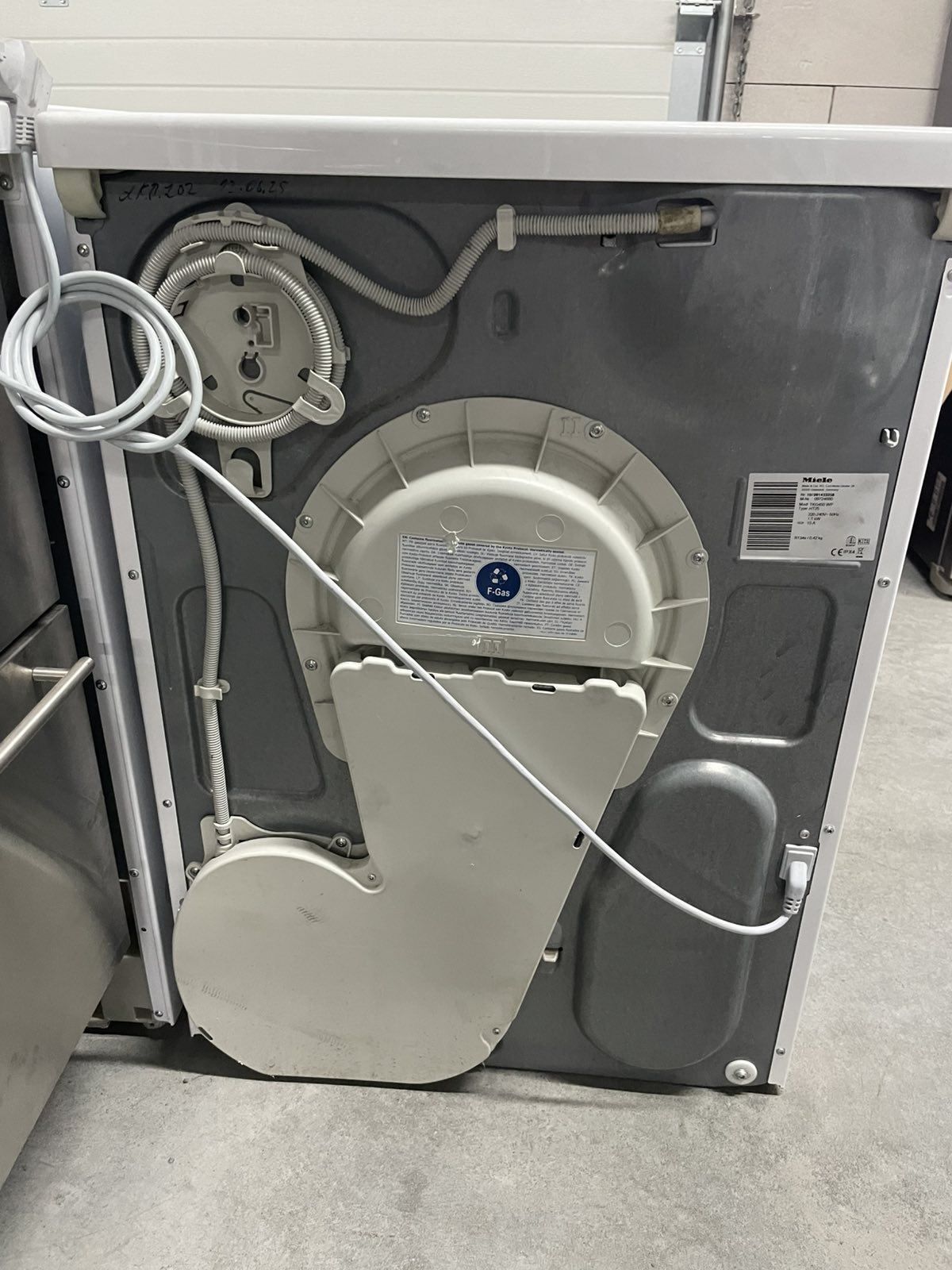 Сушильна машина Miele TKG450 WP ( А270602 ) (тепловий насос)