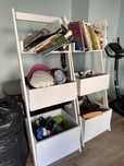 Regaly solidne i stabilne na zabawki