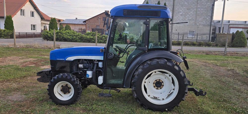 New holland sadowniczy