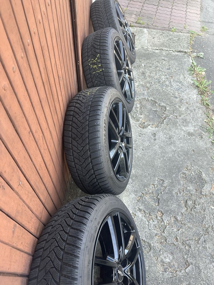 Opony zimowe Dunlop Wintersport 5 225/45 R18