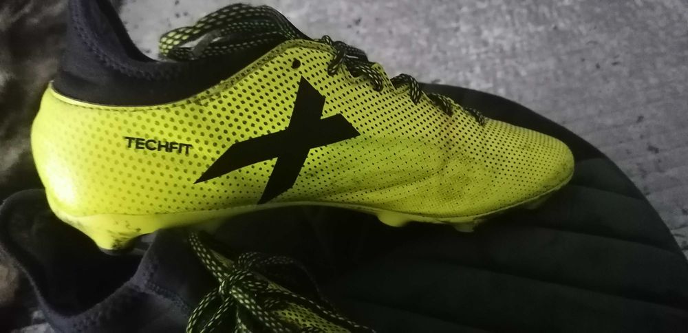 Lanki adidas techfit x