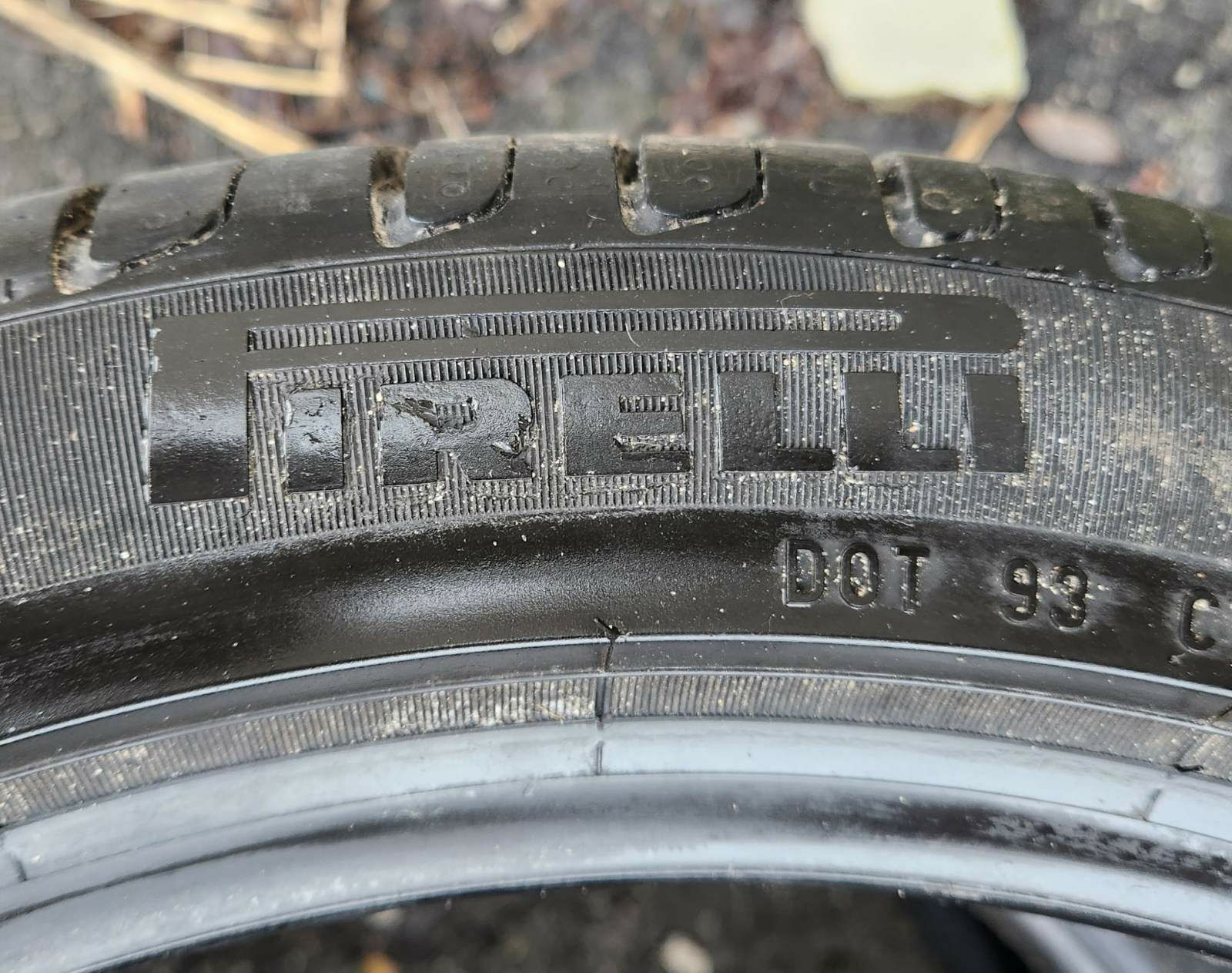 Шины. Колеса. Резина 215/45 R17 Pirelli лето.