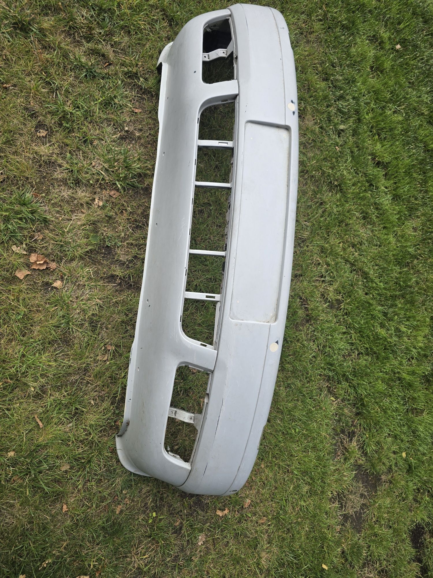 Zderzak Audi D2 lift