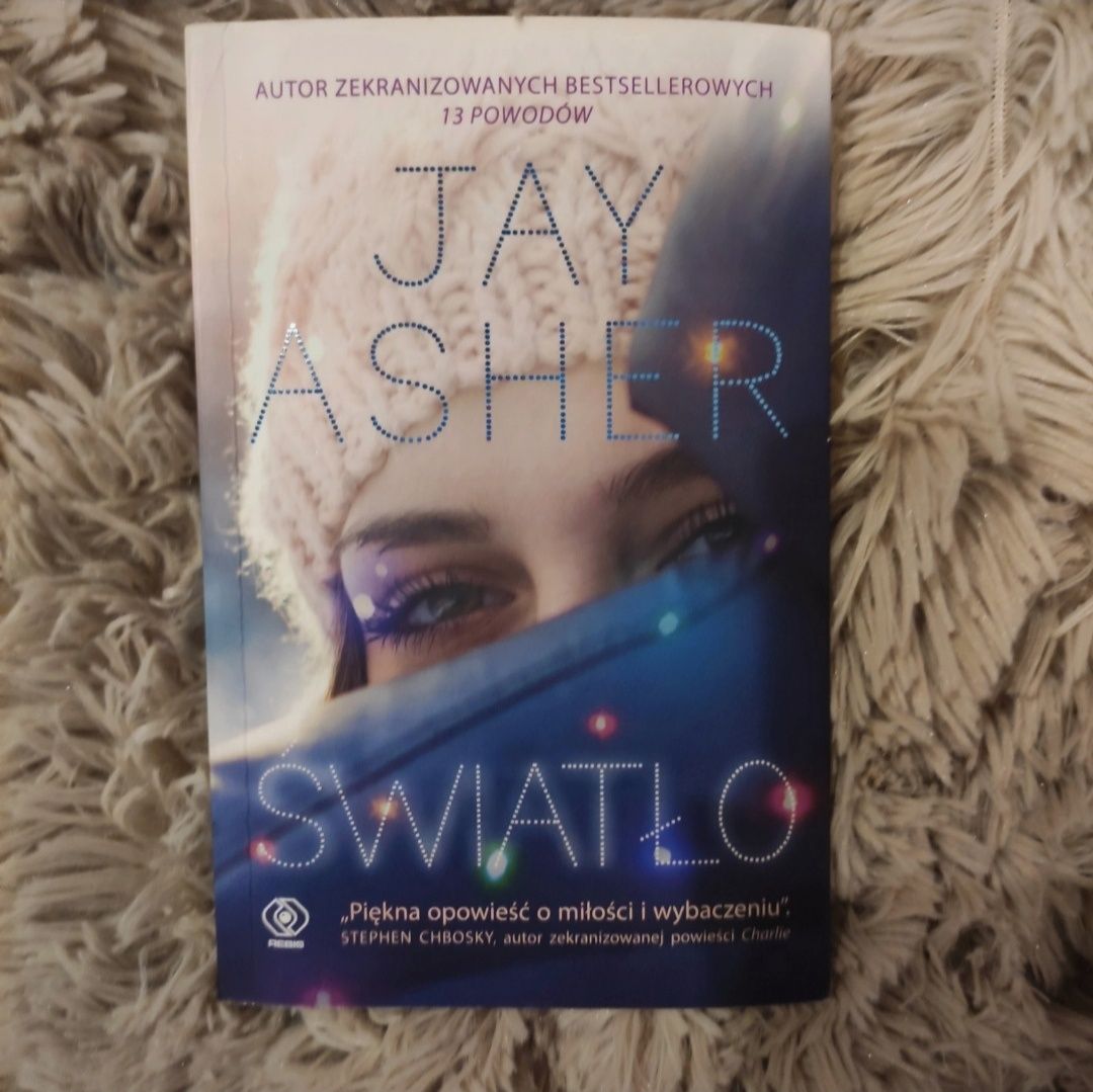 Jay Asher ,,Światło''
