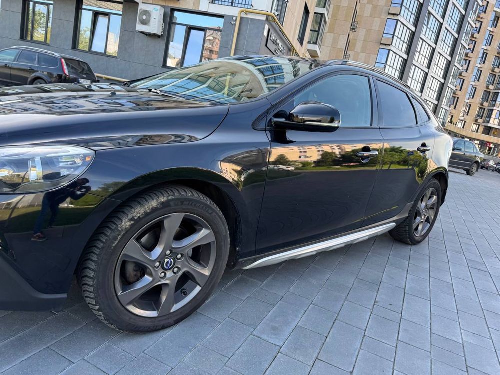 Volvo v40 cross country