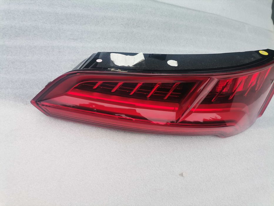 Lampa prawy Tył Q5 80A FY Matrix