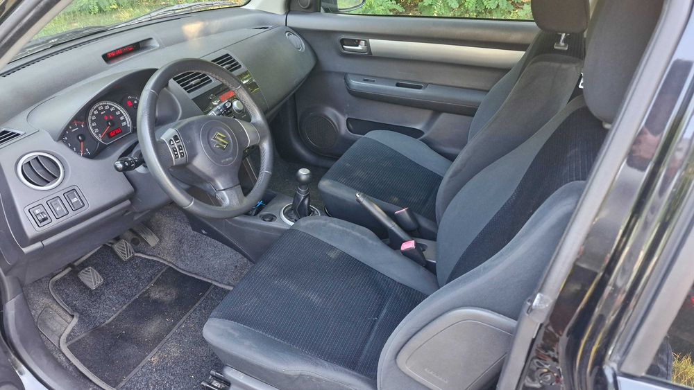 Swift bez rdzy 1.3 benzyna 160 tys km
