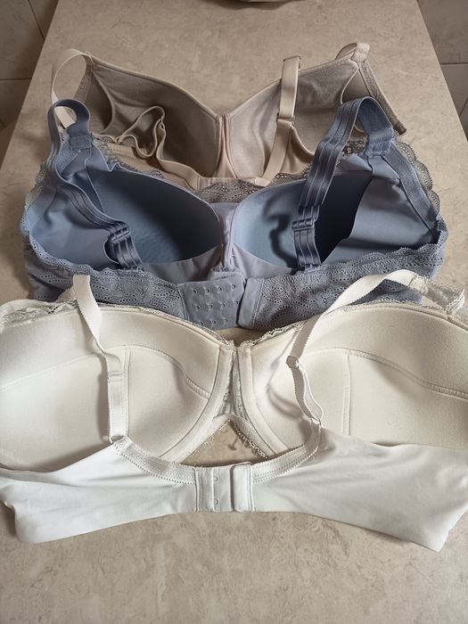 Stanik biustonosz 85 E zestaw 3 sztuki Triumph i inne