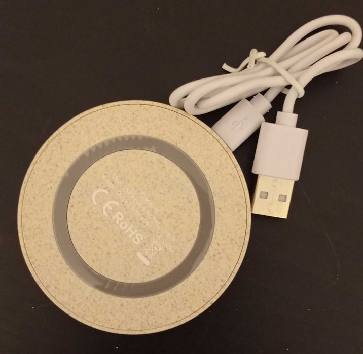 Wireless Mobile Phone Charger (new, with packaging)64284550756225121