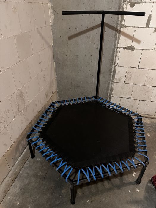 Trampolina fit and jump