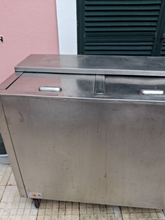 Balcão frigorífico a funcionar normalmente