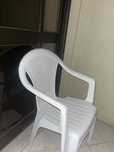 Cadeira de plastico duro