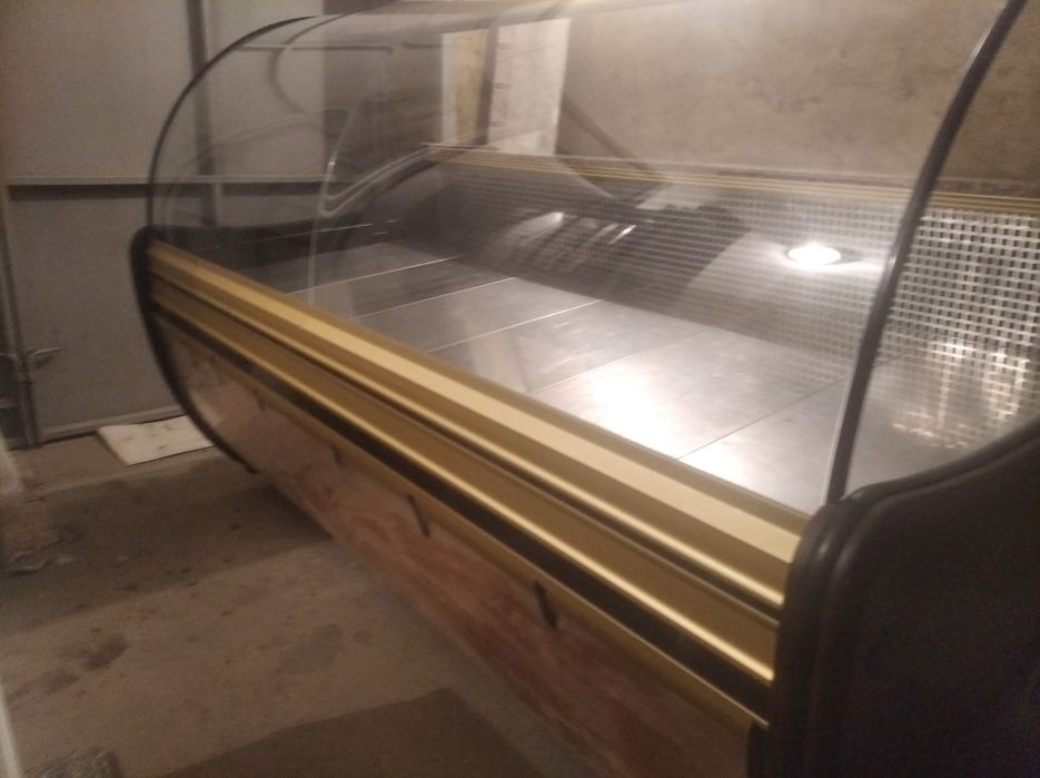 Холодильна вітрина