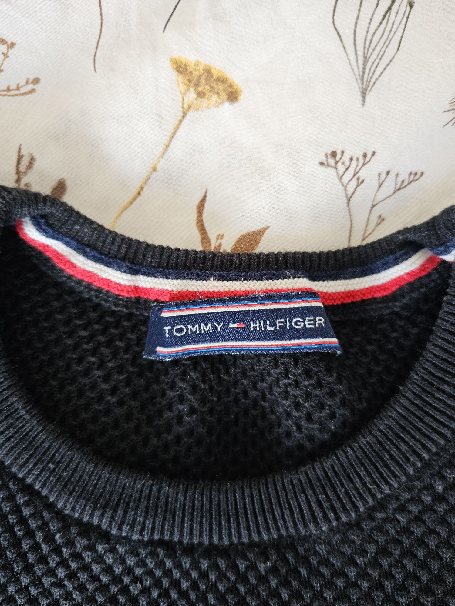 Czarny sweter Tommy Hilfiger