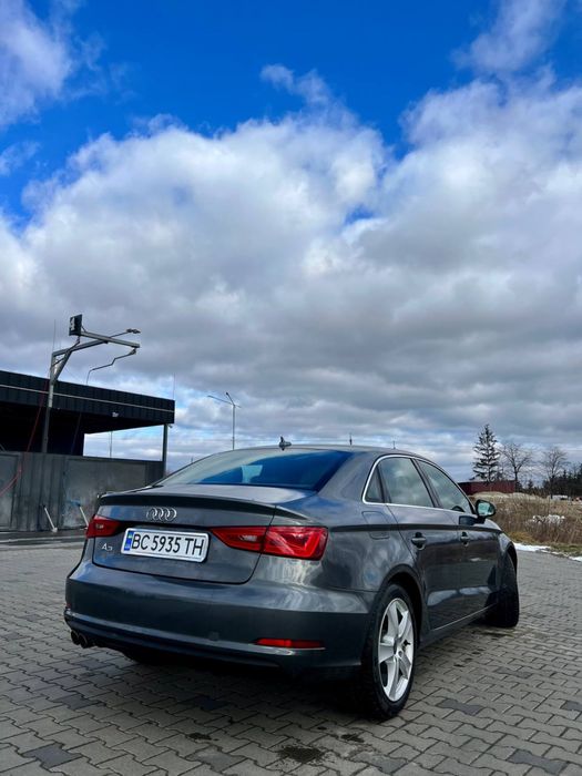 Ауді  а3  2014 року