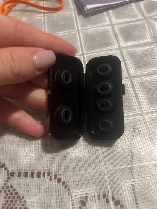 Навушники  J B L