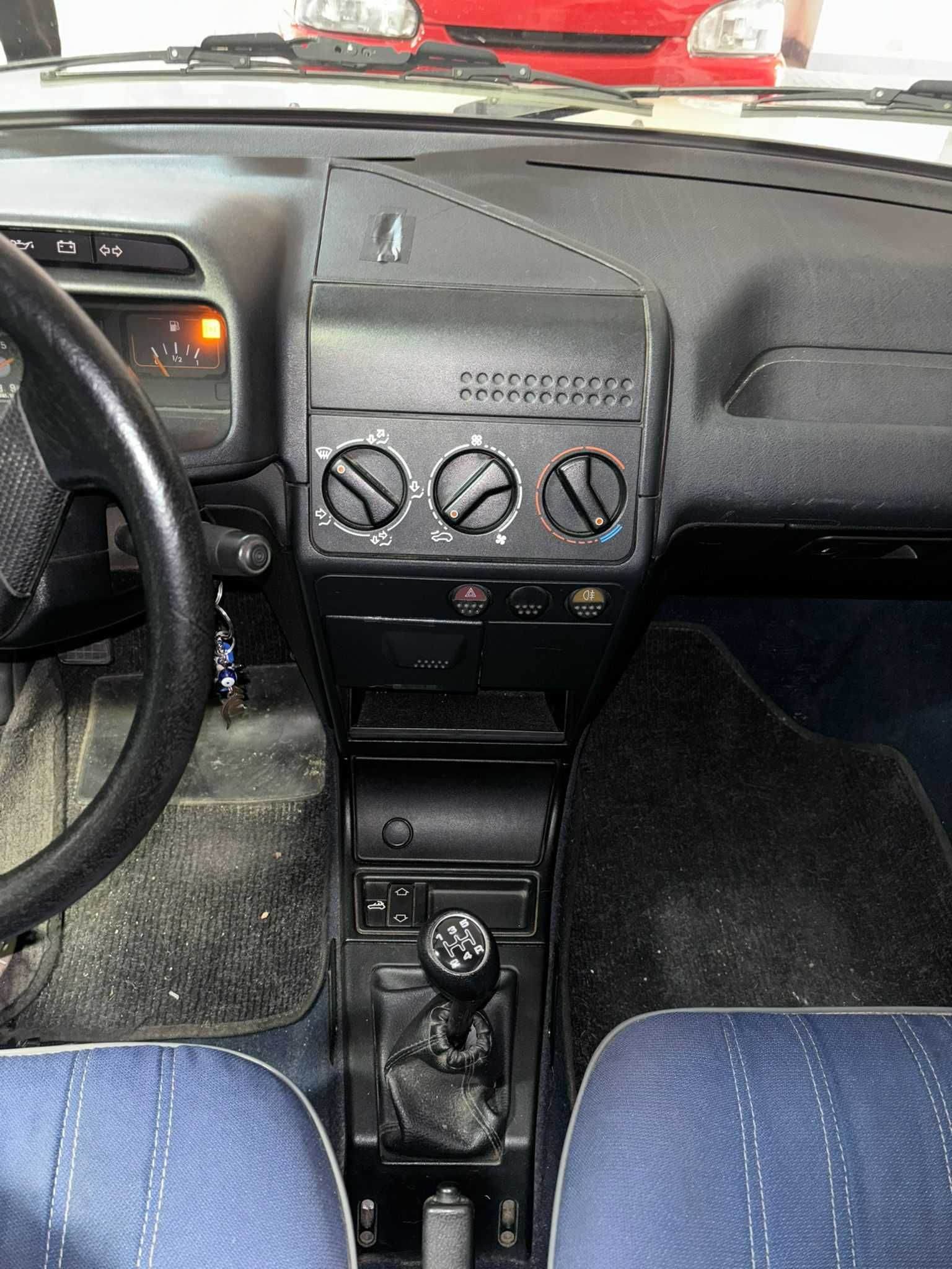 Peugeot 205 CJ cabrio