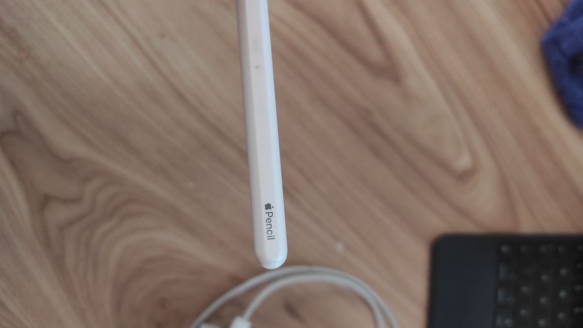 Ipad Air 5 z klawiaturą i apple pencil na gwarancji 64 Gb