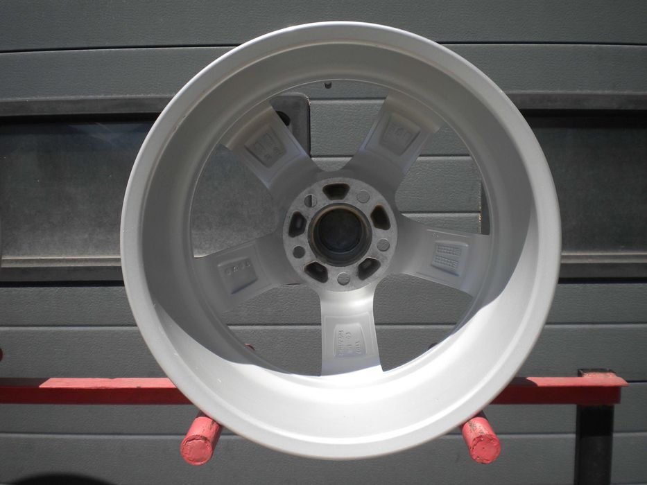 Felgi aluminiowe Dezent 17 5x112 Audi A4 B7 B8 B9 A6 C5 C6 C7 Q3 Q5