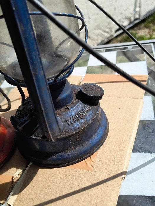 lampy naftowe stare dwie