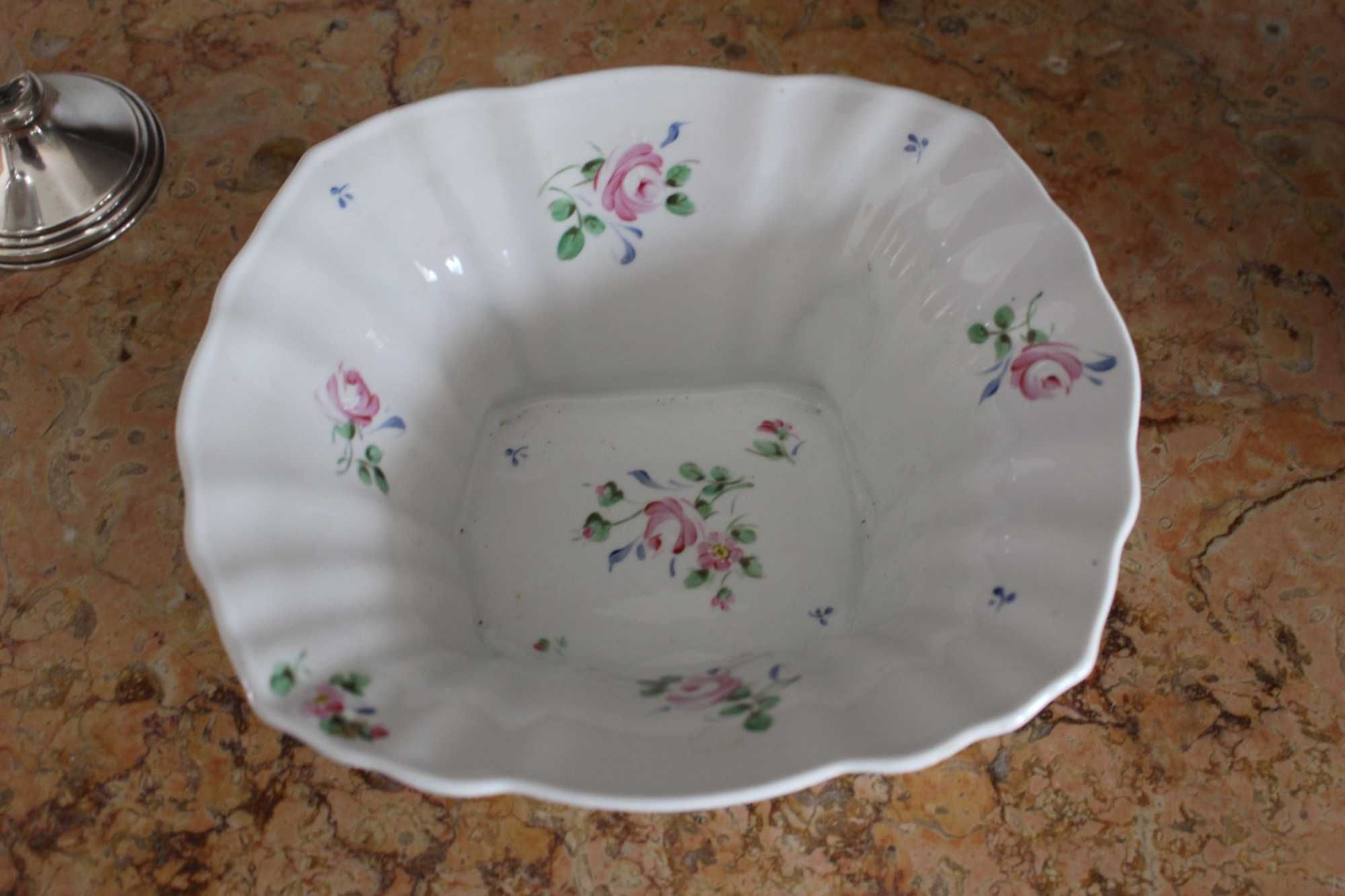 Fruteiro .  Porcelana da Vista Alegre