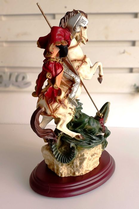 Estátua de São Jorge e o Dragão - Pintado à Mão