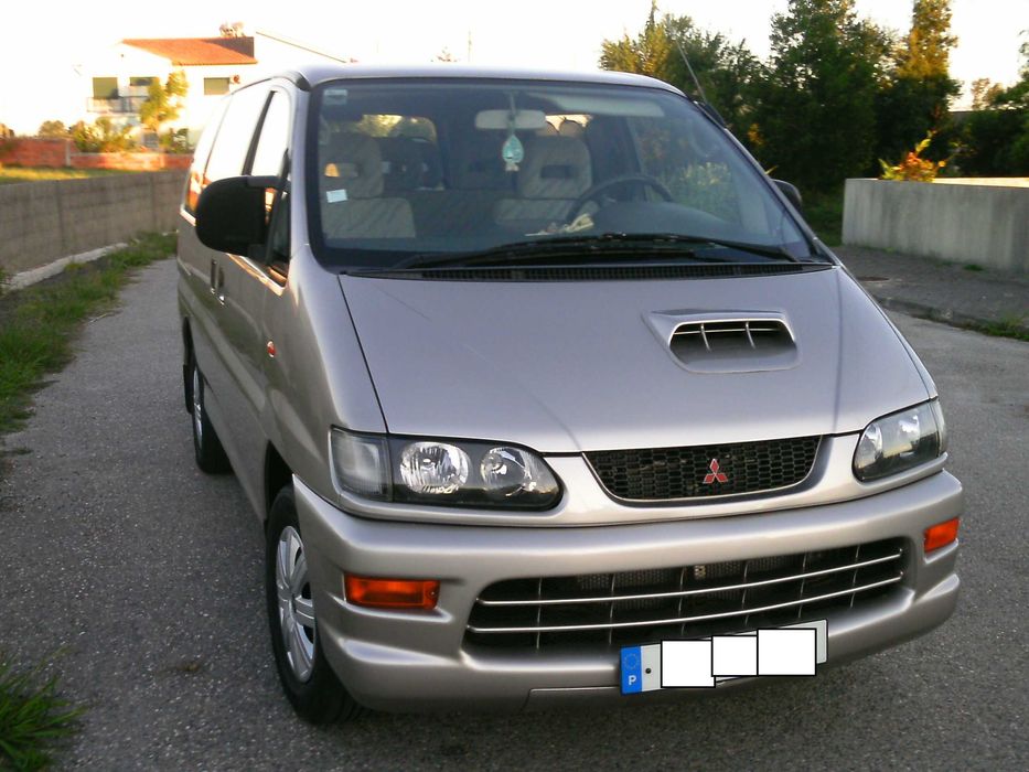 Mitsubishi Space Gear - 8 lugares