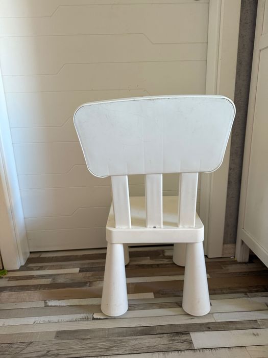 Стол білий и стільчики дитячі Mammut Ikea