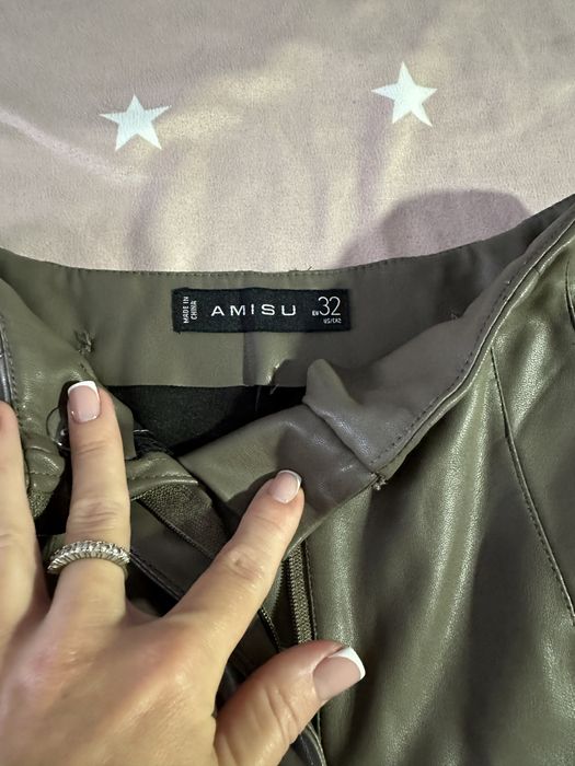 Шорти шкіряні 32 розмір