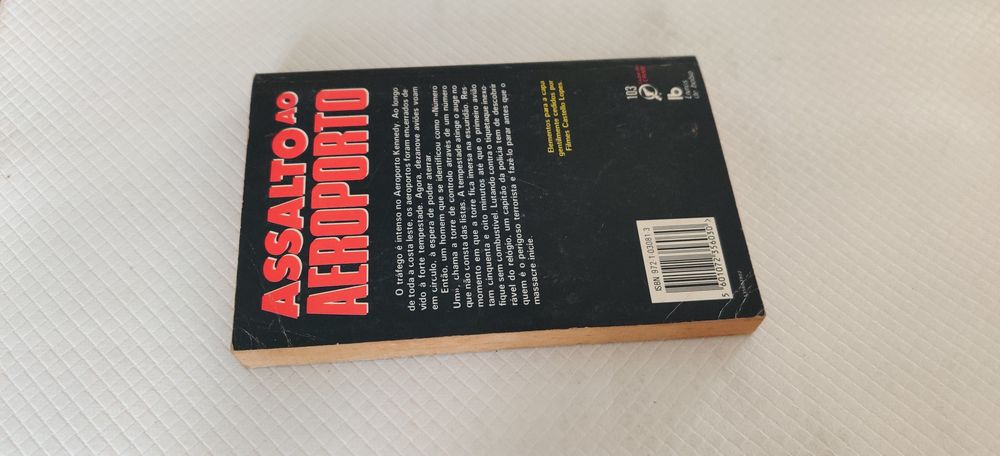 Assalto ao aeroporto livro