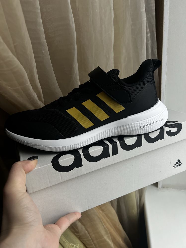 Кросівки Adidas 38 39 розмір