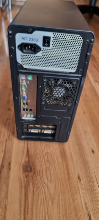 Komputer Geforce GTX 960 - 8GB - Xeon E5450 -Silentium - WD 320GB