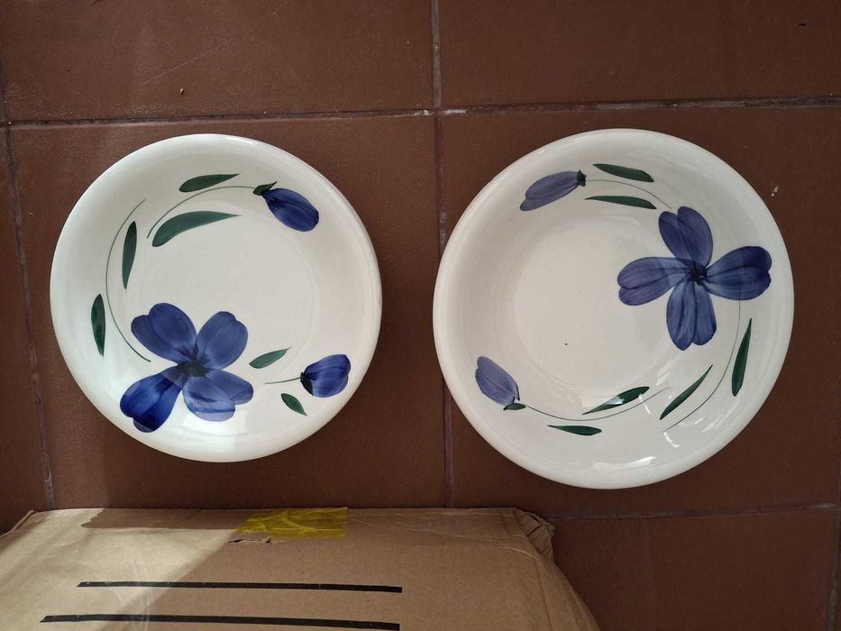 Pratos de sobremesa e sopa vintage