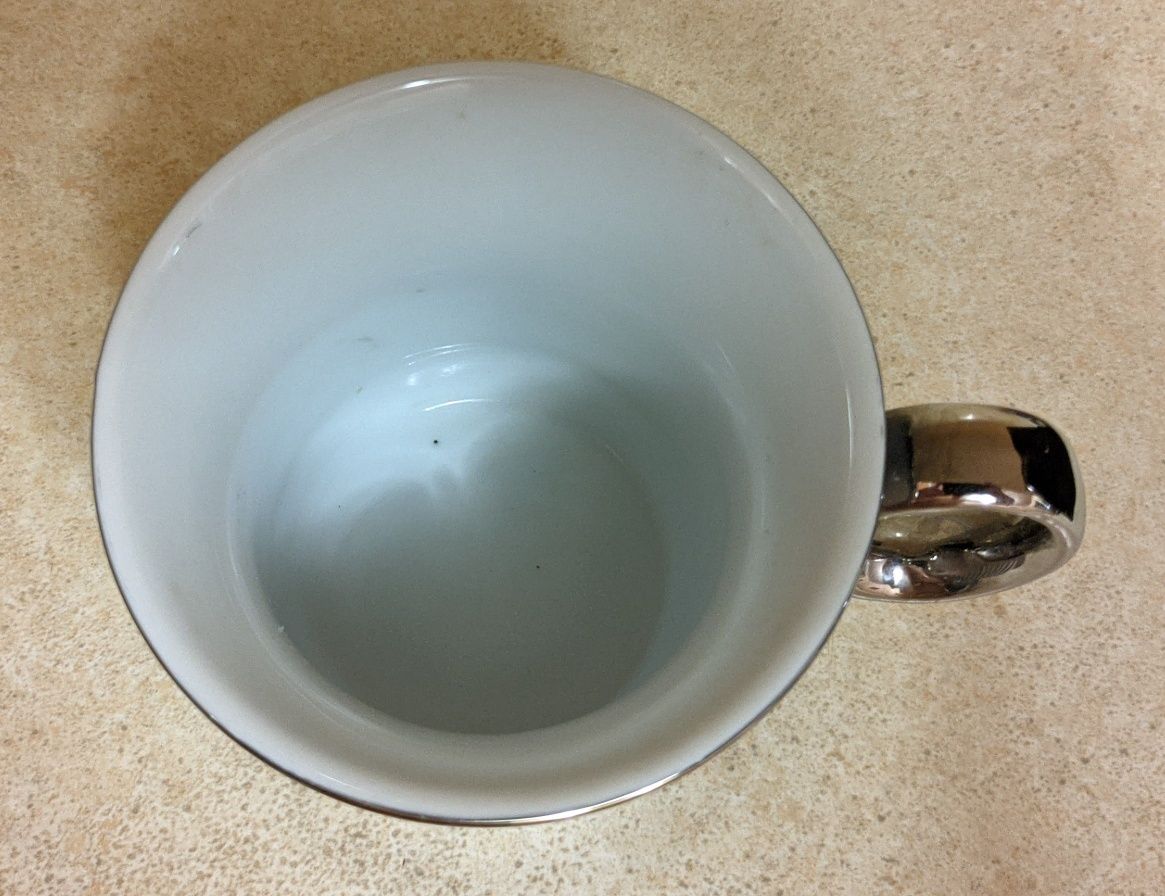 Стильная чашка с ложкой Bona Di Creative Ceramics, объём 325 мл.